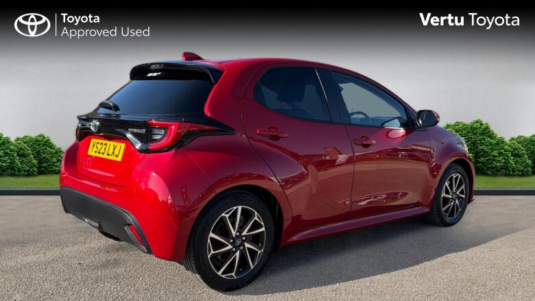 Toyota Yaris 1.5 Hybrid Design 5dr CVT Hybrid Hatchback